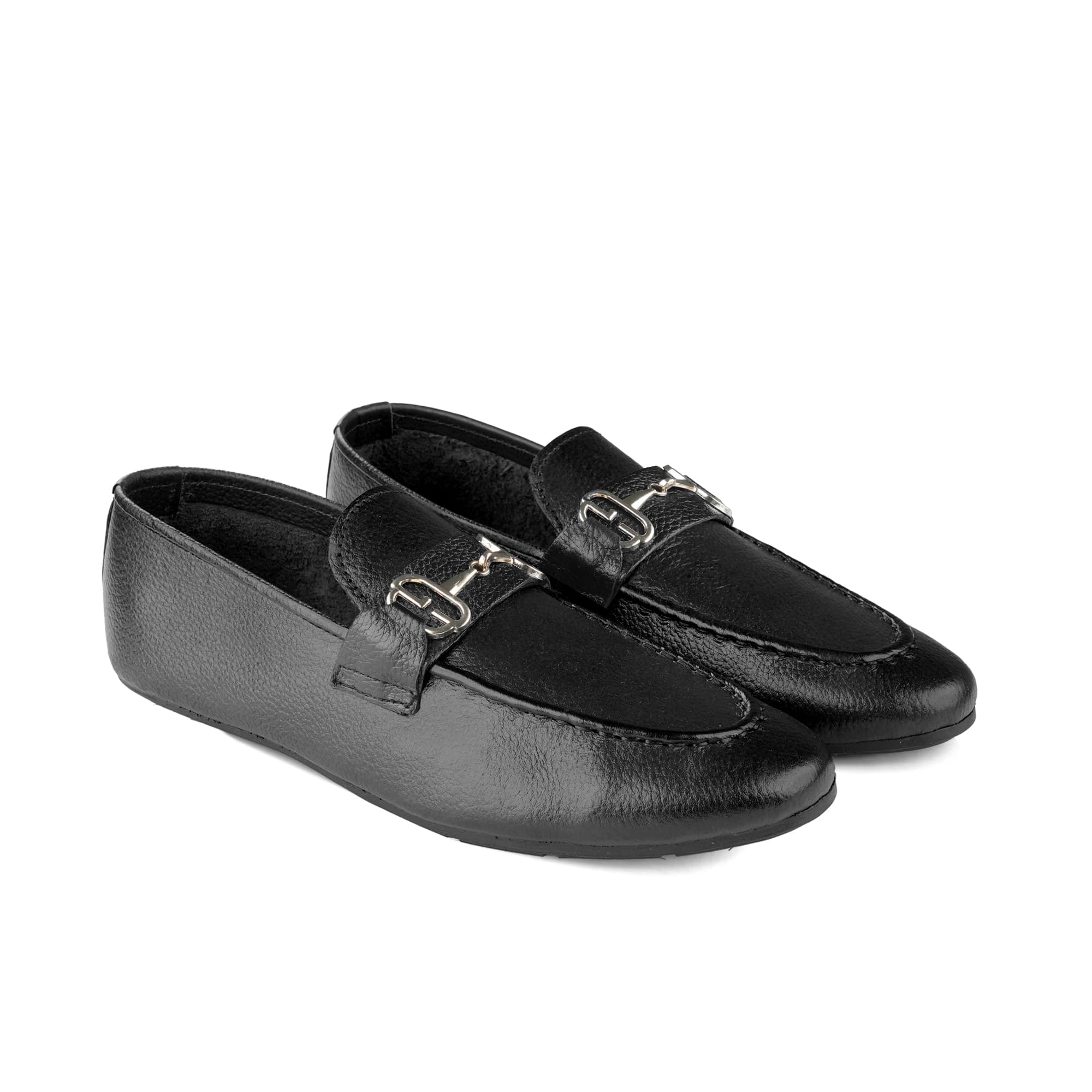 Sleek Black Leather Loafers PA28