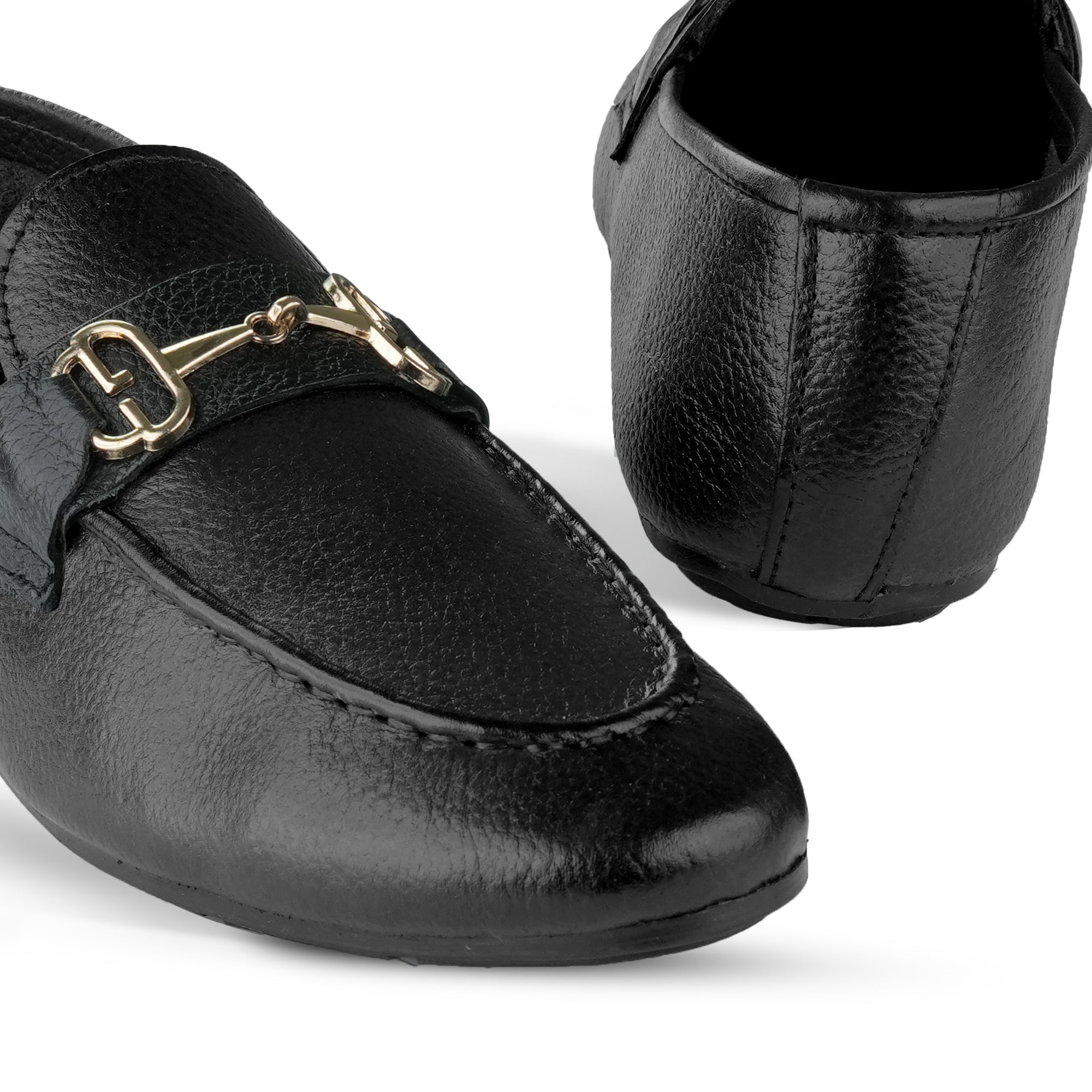 Sleek Black Leather Loafers PA28